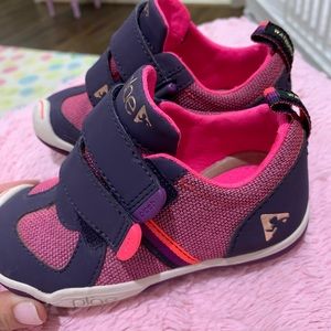 Plae waterproof shoes